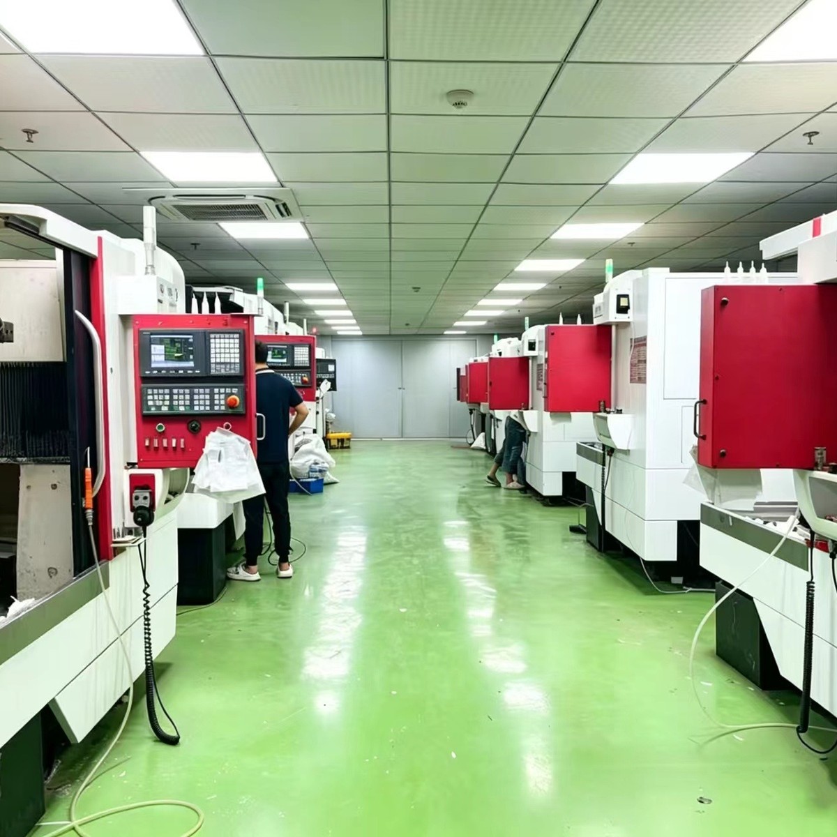CNC 加工现场